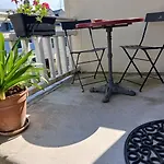 La Mariniere Au 5 Apartment