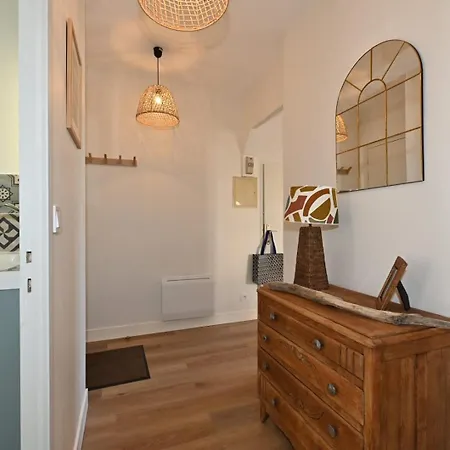 La Mariniere Au 5 Apartment *