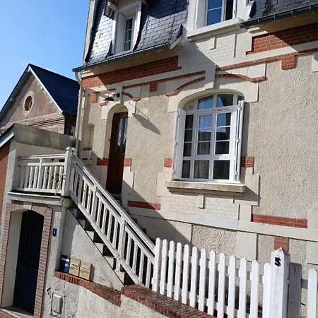 La Mariniere Au 5 * טרוביל-סור-מאר